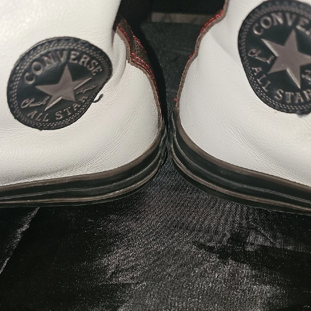 Converse Chuck Taylor All Star White,Black Red Leather High-Tops Size M6.5/W8.5